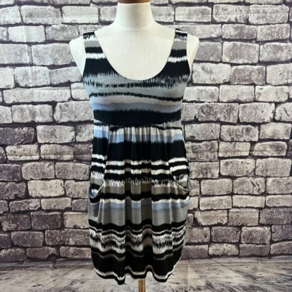J. Valdi Empire Style Cover Up Size Small